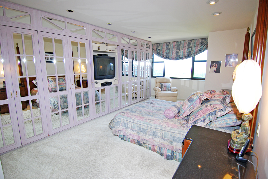 North Shore Towers Apt.