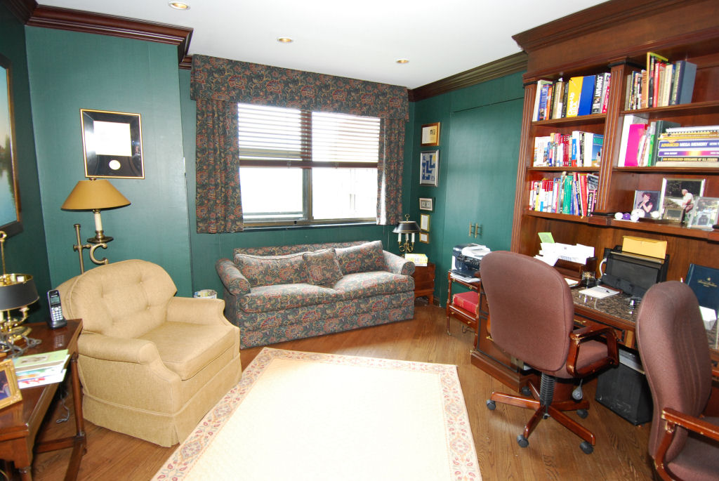 North Shore Towers 3 bedroom co-op