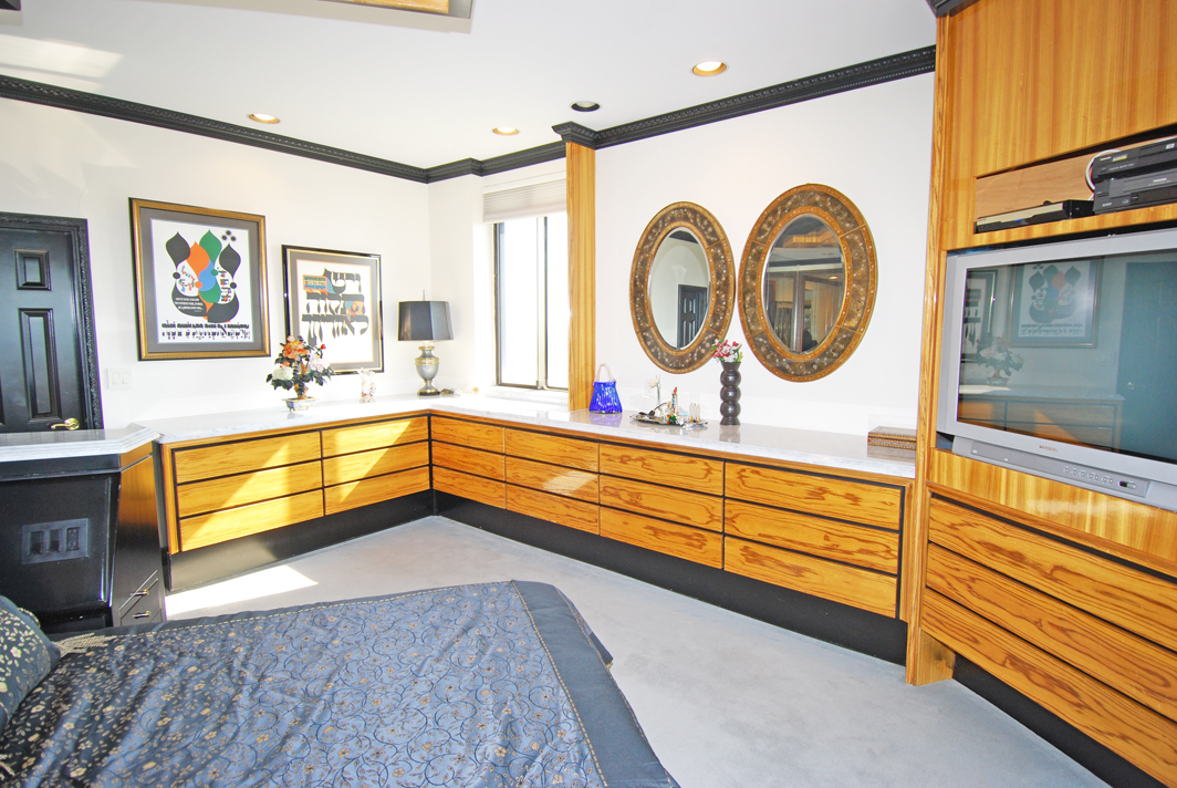 North Shore Towers Penthouse